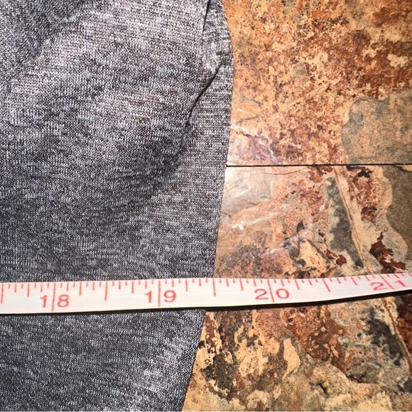 Pittsburgh Penguins NHL Hockey Black Gray Majestic Baseball Style Shirt Sz Small - Picture 4 of 9